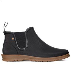 Bogs Sweetpea Boots in size 9- new with tags!